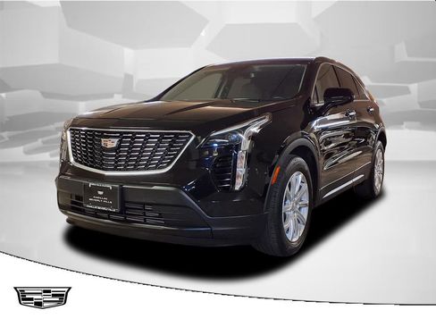 Certified 2023 Cadillac XT4 Luxury w/ Cold Weather Package image 1