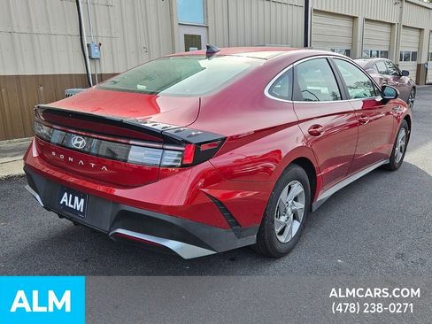 Certified 2025 Hyundai Sonata SE image 9