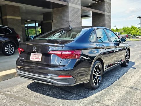 Used 2023 Volkswagen Jetta Sport FWD image 6