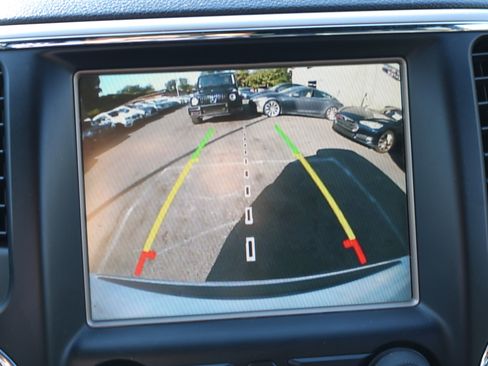 Used 2014 Jeep Grand Cherokee Limited image 22