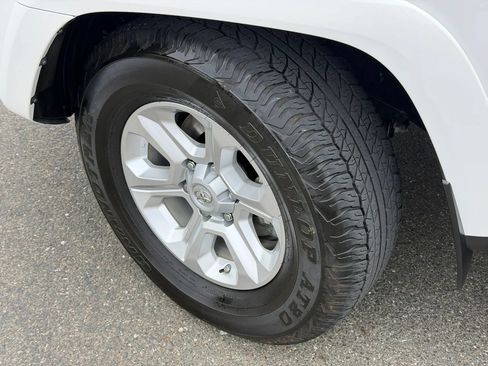 Used 2015 Toyota 4Runner SR5 Premium RWD image 12