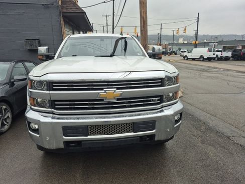 Used 2015 Chevrolet Silverado 2500 LTZ w/ LTZ Plus Package image 2