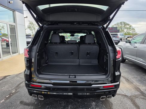 New 2026 GMC Acadia Denali Ultimate w/ LPO, Floor Liner Package AWD/4WD image 6