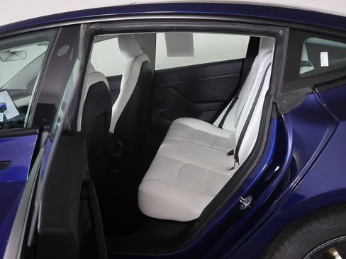 Used 2023 Tesla Model 3 Standard Range RWD image 30