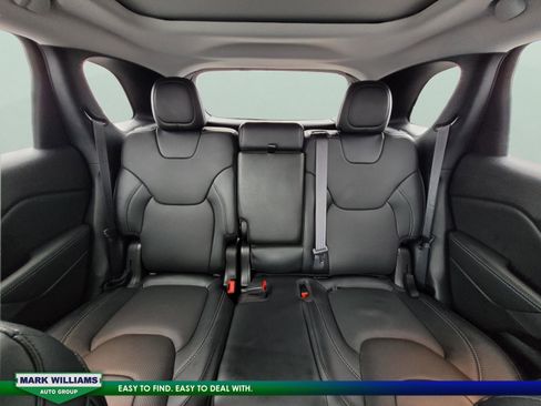 Used 2022 Jeep Cherokee Limited w/ Elite Package image 17