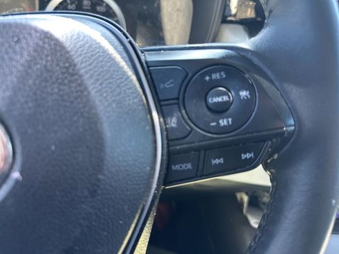 Used 2022 Toyota Corolla SE w/ SE Premium Package FWD image 17