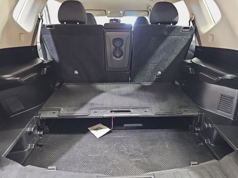 Used 2017 Nissan Rogue S image 14