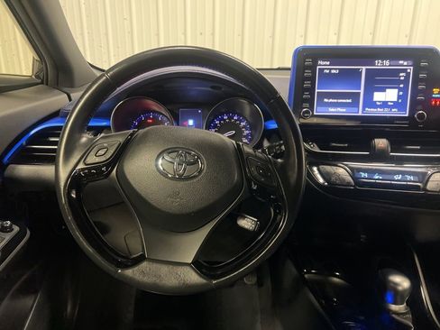 Used 2020 Toyota C-HR XLE image 12