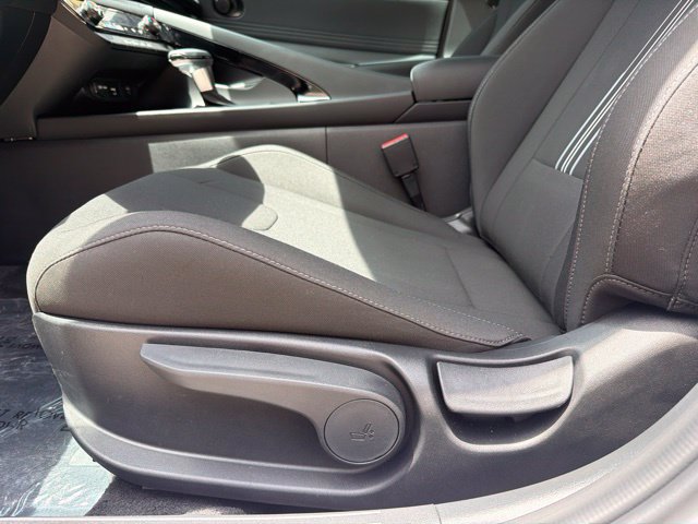 New 2025 Hyundai Elantra SEL FWD image 33