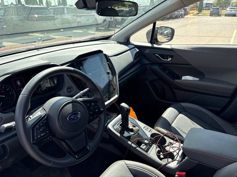 Used 2025 Subaru Crosstrek 2.5i Limited AWD/4WD image 4