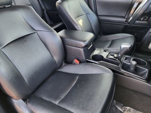 Used 2020 Toyota 4Runner TRD Off-Road Premium w/ Moonroof Package image 4