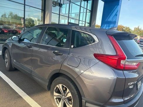 Used 2018 Honda CR-V LX image 6