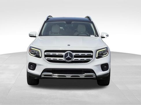 Used 2021 Mercedes-Benz GLB 250 w/ Premium Package image 8