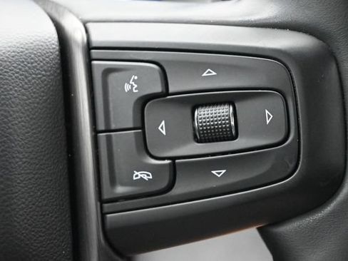 Used 2024 GMC Sierra 1500 AT4 w/ Technology Package AWD/4WD image 12