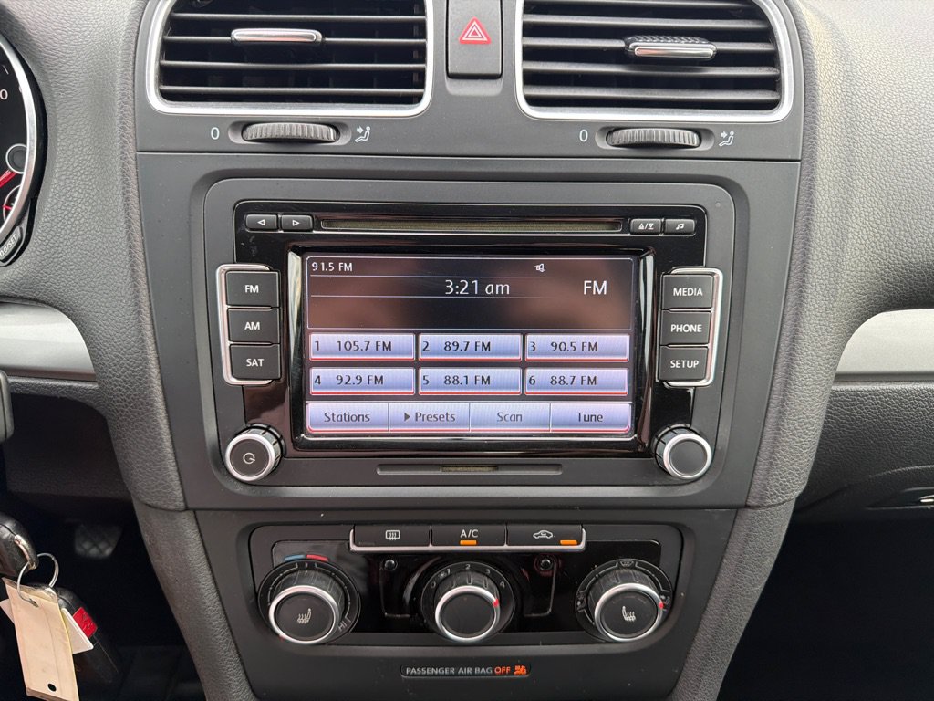Used 2013 Volkswagen Golf TDI FWD image 18