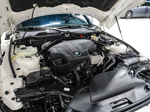 Used 2016 BMW Z4 sDrive28i w/ Technology Package RWD image 50