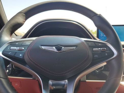 Used 2023 Genesis GV70 2.5T w/ Sport Prestige Package AWD/4WD image 15