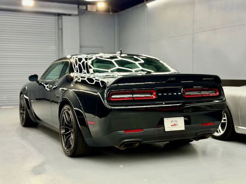 Used 2019 Dodge Challenger SRT Hellcat Redeye image 8