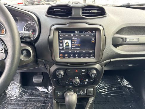 Used 2021 Jeep Renegade Latitude w/ Sun & Sound Group image 26