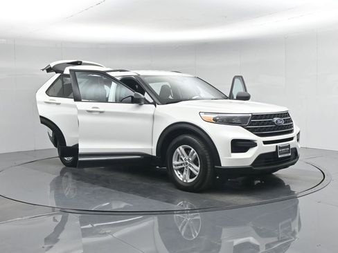 Certified 2023 Ford Explorer XLT image 36