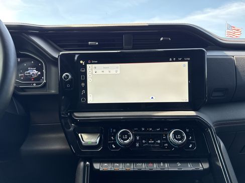 Used 2024 GMC Sierra 1500 AT4 w/ AT4 Premium Package image 30