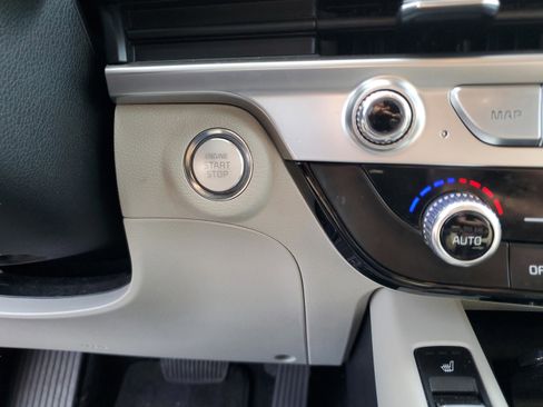 Used 2023 Kia Telluride S image 24