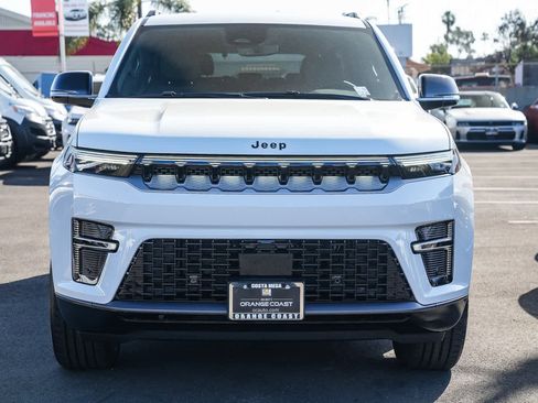 New 2026 Jeep Grand Wagoneer 4WD image 2