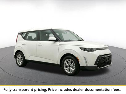 Used 2025 Kia Soul LX w/ LX Technology Package