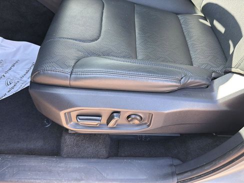 Used 2024 Toyota Tundra Limited AWD/4WD image 13