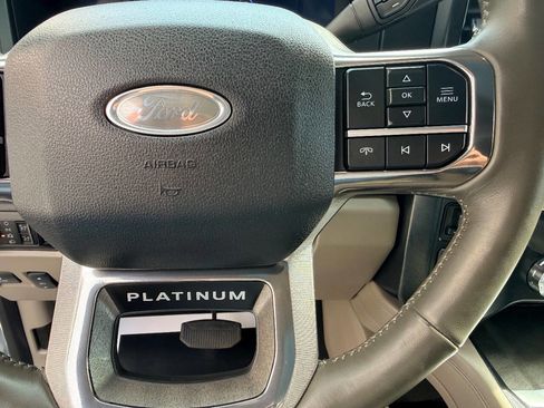 Used 2025 Ford F450 Platinum w/ Platinum Plus Package image 29