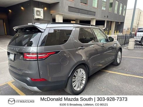 Used 2018 Land Rover Discovery HSE AWD/4WD image 3