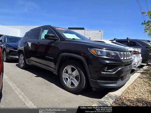 Used 2022 Jeep Compass Latitude FWD image 1