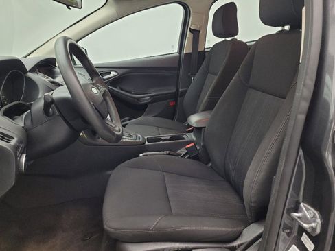 Used 2018 Ford Focus SE FWD image 17