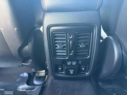 Used 2017 Dodge Durango R/T image 17