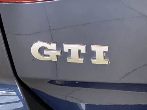Used 2015 Volkswagen GTI Autobahn FWD image 11
