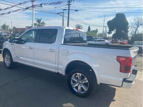 Used 2018 Ford F150 Platinum w/ Equipment Group 701A Luxury AWD/4WD image 3