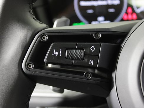 New 2026 Porsche Cayenne image 25