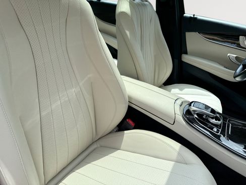 Used 2019 Mercedes-Benz E 300 w/ Premium 1 Package image 24