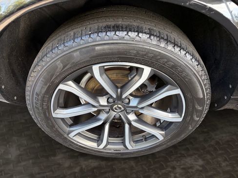 Used 2018 Volvo XC90 T5 Momentum w/ Convenience Package AWD/4WD image 42