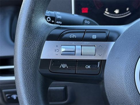 Used 2025 Hyundai Santa Cruz SEL image 11