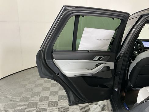 Used 2026 BMW X5 M60i AWD/4WD image 27