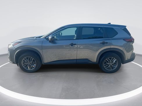 Used 2024 Nissan Rogue S FWD image 7