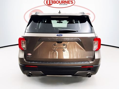 Used 2021 Ford Explorer XLT w/ Equipment Group 202A image 10