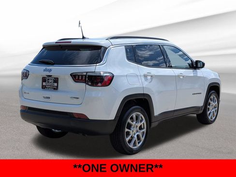 Used 2024 Jeep Compass Latitude AWD/4WD image 7