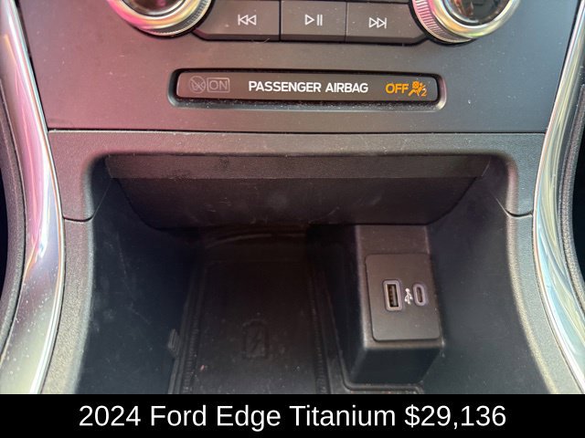 Used 2024 Ford Edge Titanium AWD/4WD image 21