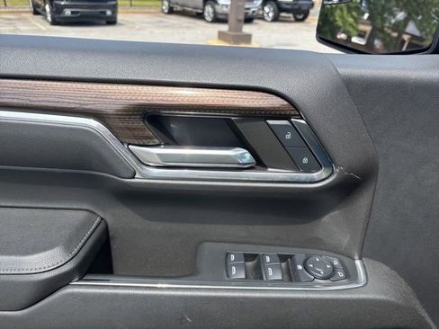 Used 2024 Chevrolet Silverado 1500 LT AWD/4WD image 8