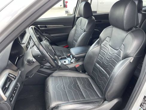 Used 2022 Kia Telluride SX w/ SX Prestige Package AWD/4WD image 11