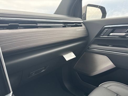 New 2025 GMC Sierra EV Denali image 27