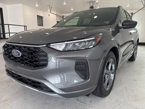 Used 2024 Ford Escape ST-Line w/ Cold Weather Package image 4