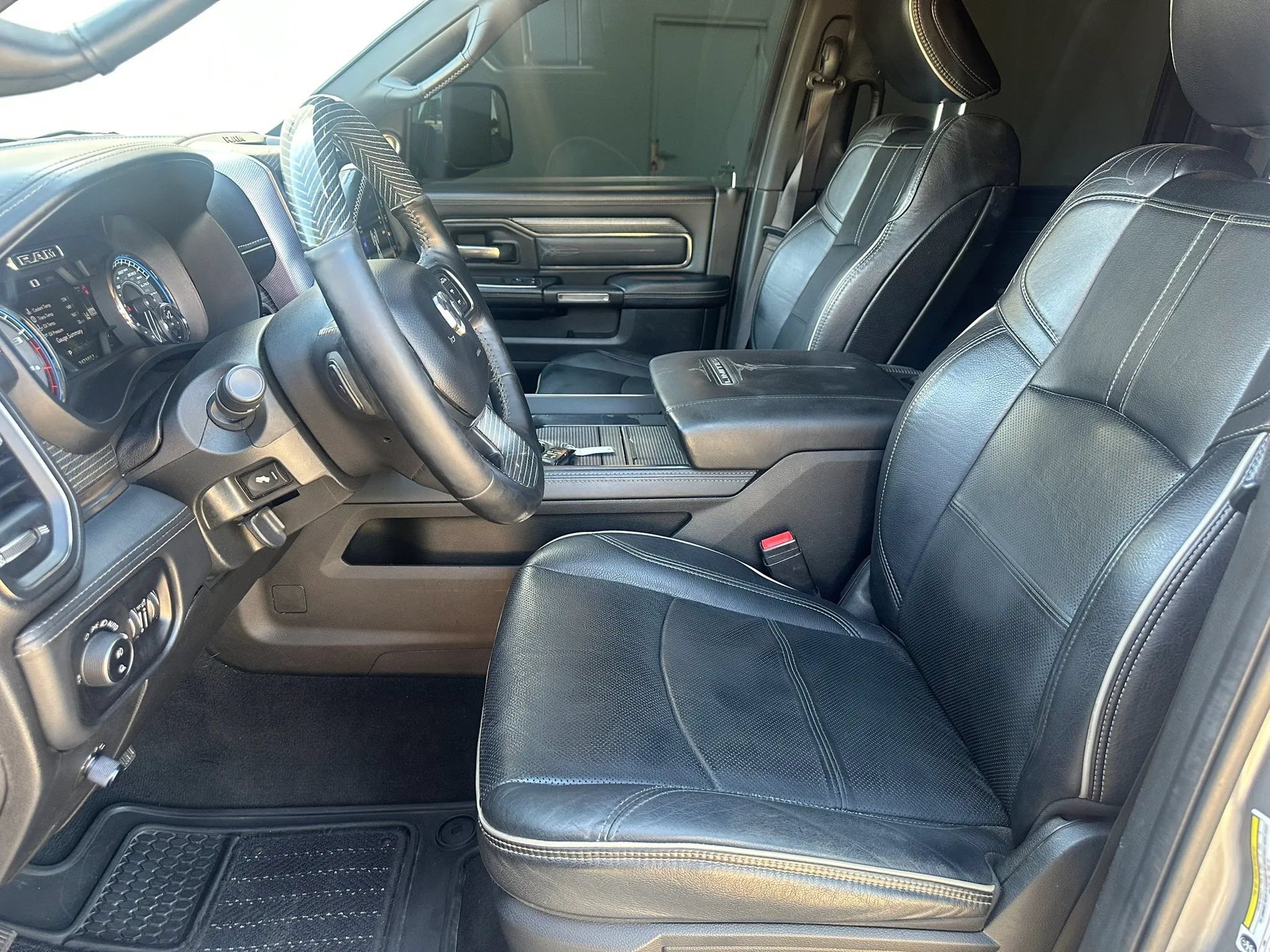 Used 2020 RAM 3500 Limited AWD/4WD image 19